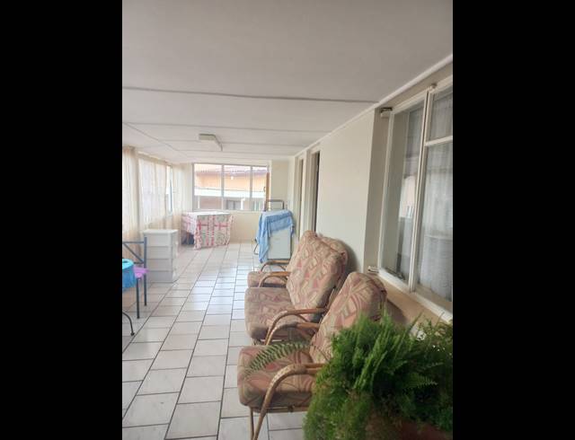 2 BEDROOM APARTMENT FOR SALE IN UVONGO
